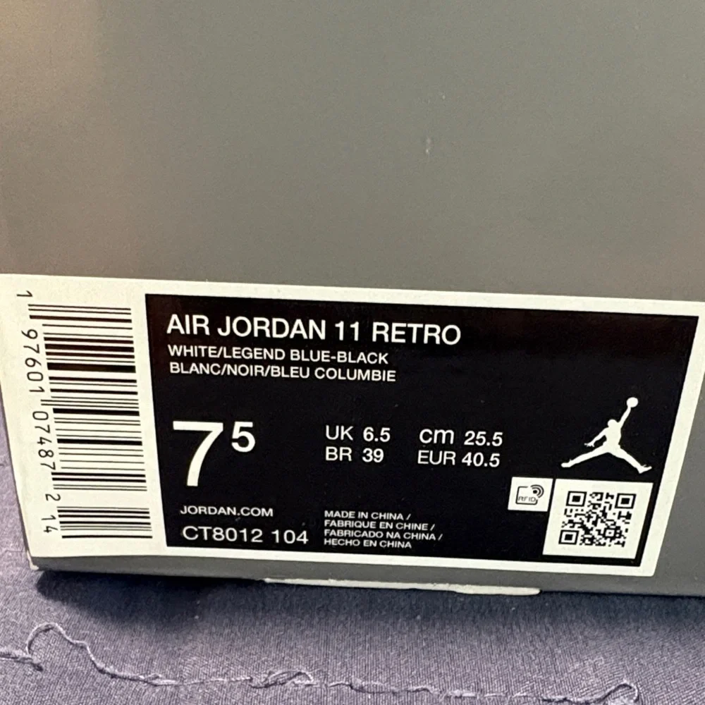 Rare Air Jordan 11 Retro Legend Blue - Picture 2 of 9